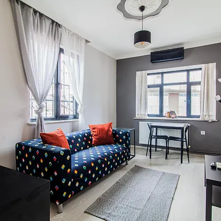 In The Heart Of Istanbul, 1br Stylish,spacious